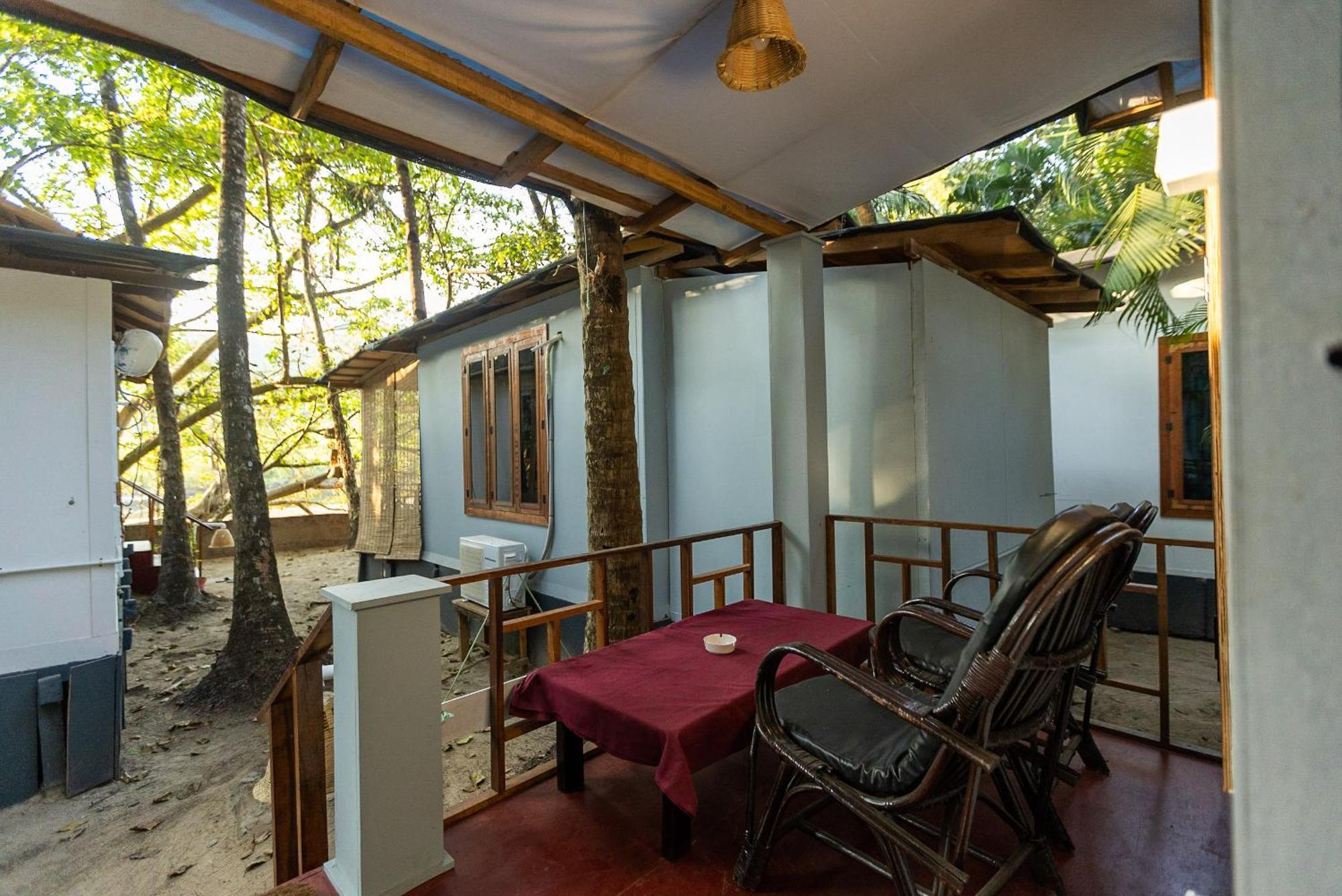 Feather Touch Hotels And Resorts Palolem Exterior photo